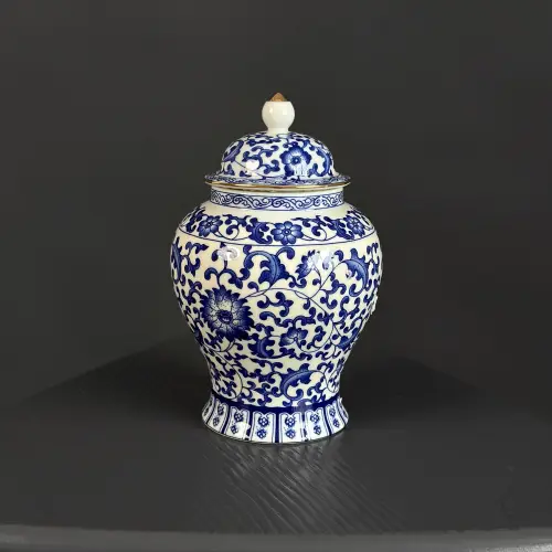 Ваза керамическая с крышкой