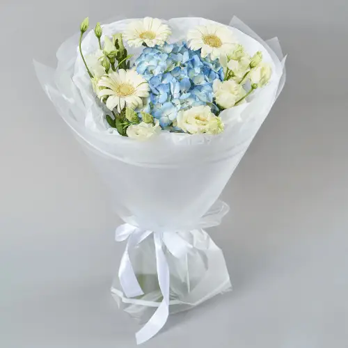 Букет из гербер, гортензии и эустомы