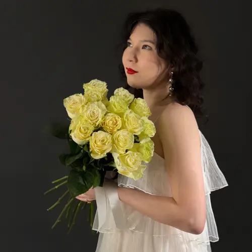 Букет из 15 белых роз